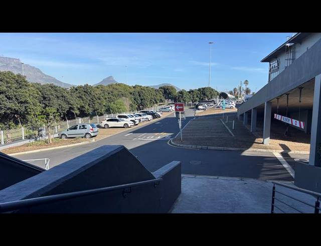 BUSINESS PROPERTY TO RENT IN NORTHGATE ISLAND